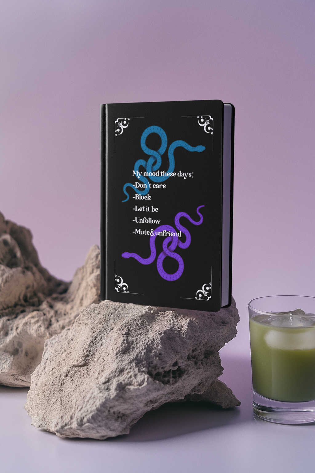 Schlangen Mood Hardcover Journal – Blaue & Violette Reflexionen