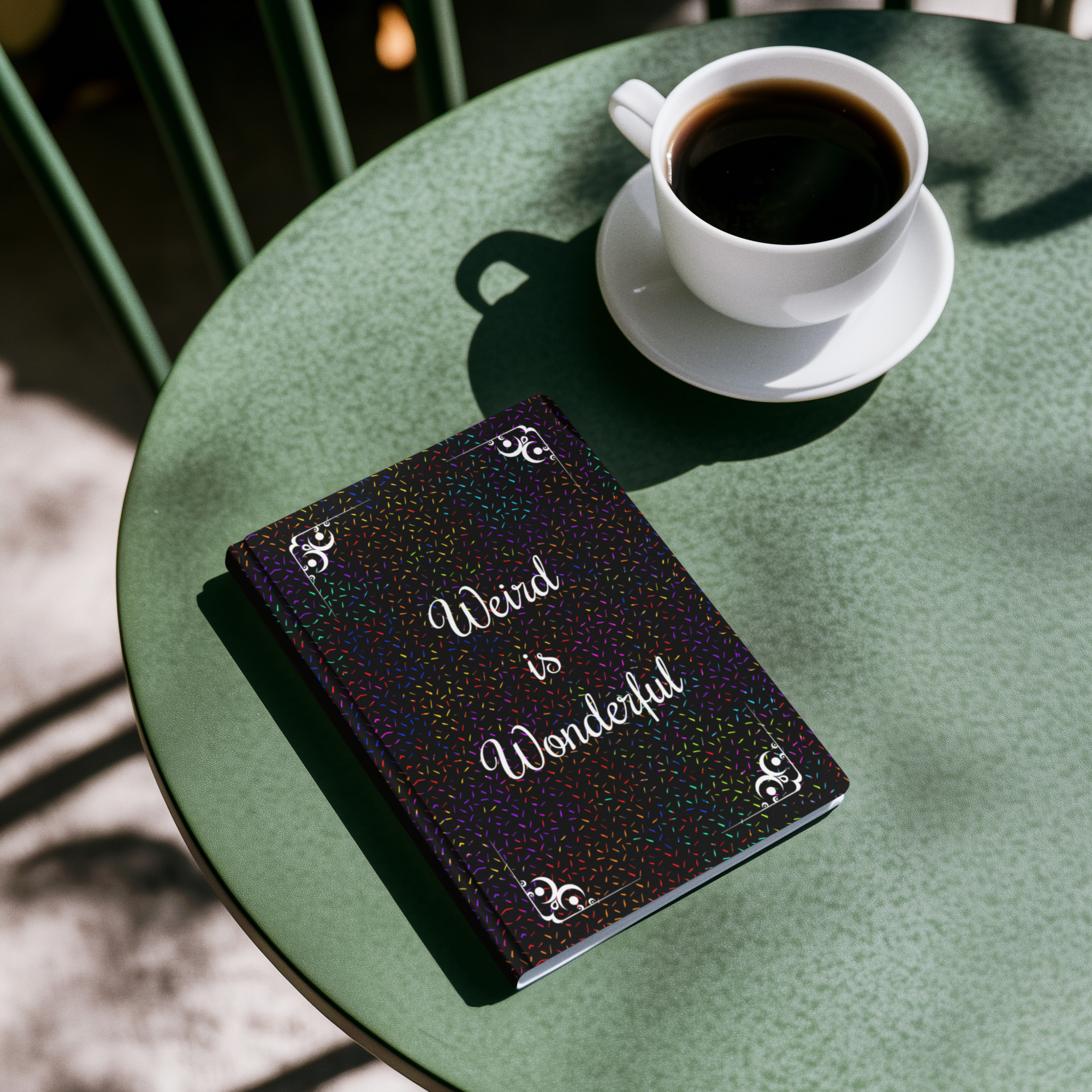 Weird Is Wonderful Hardcover Journal – Raum für unkonventionelle Gedanken