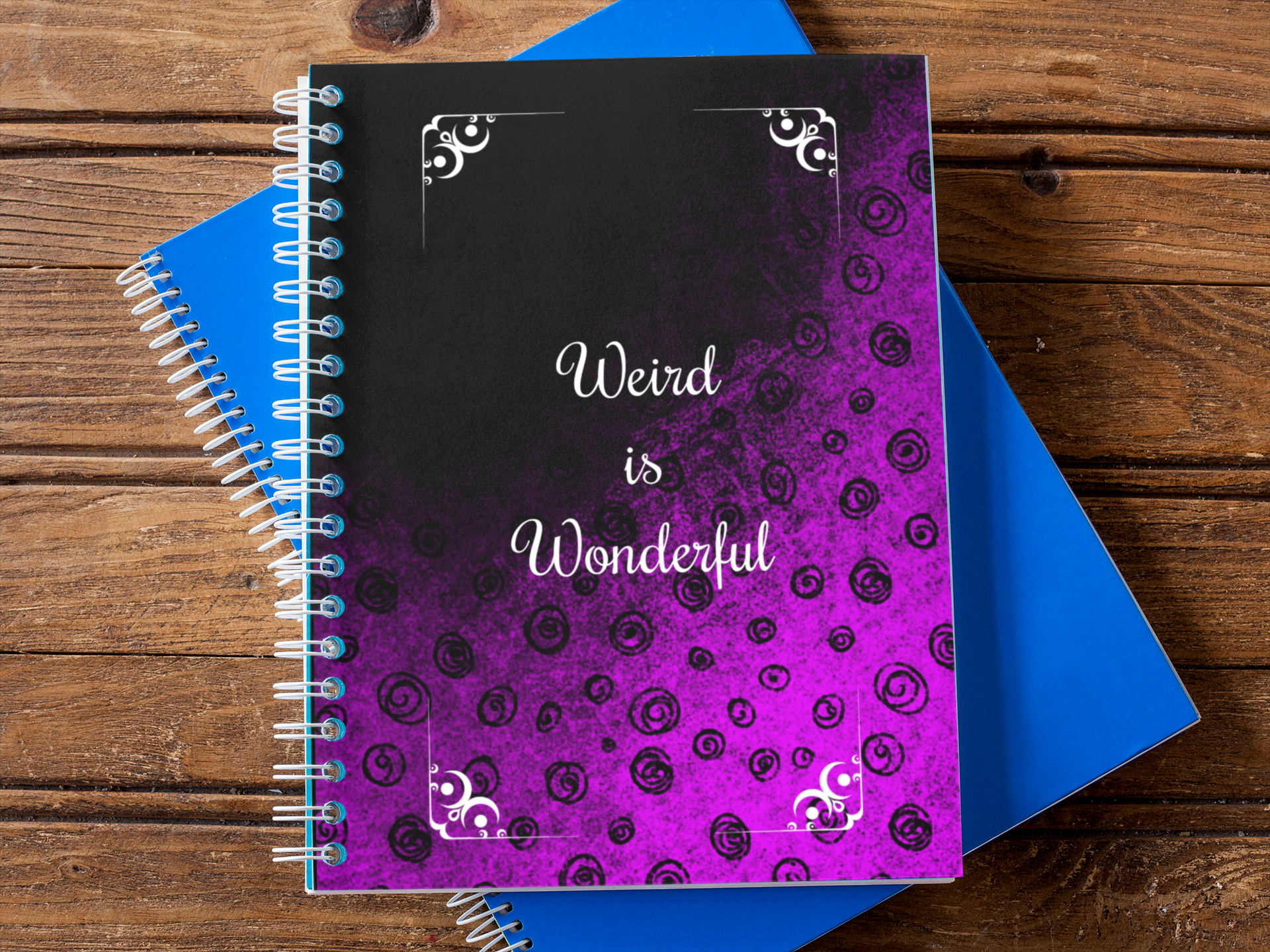 „Weird is Wonderful“ – Gothisches Notizbuch in Lila & Schwarz | Alternatives Journal für Schreiben, Skizzen & Alltag